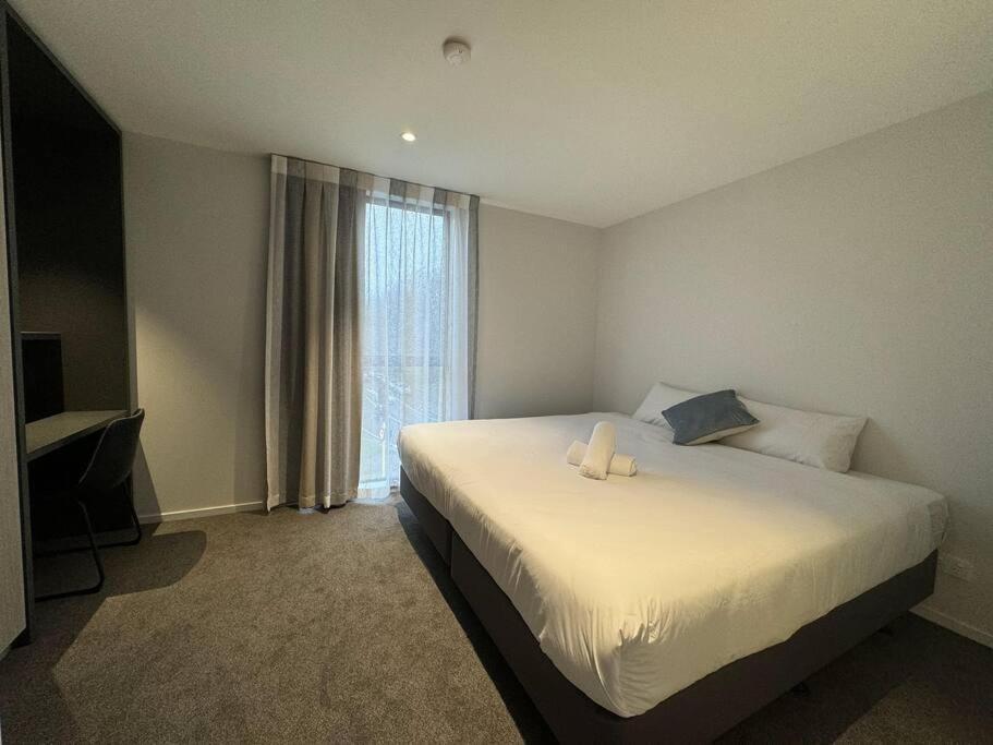 Appartamento Black-Luxe Living In The Heart Of City Christchurch Esterno foto